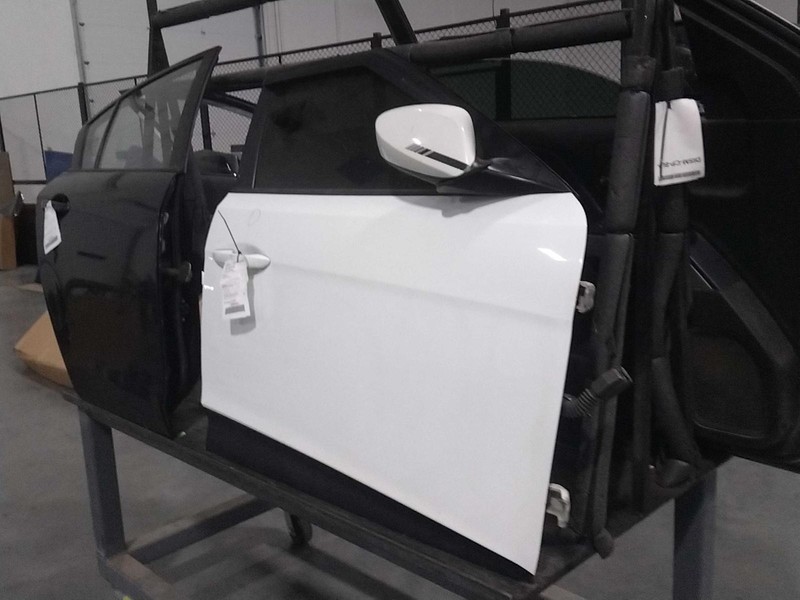 2016 Hyundai Veloster Right Door White 574994 Used OEM 3DR CPE