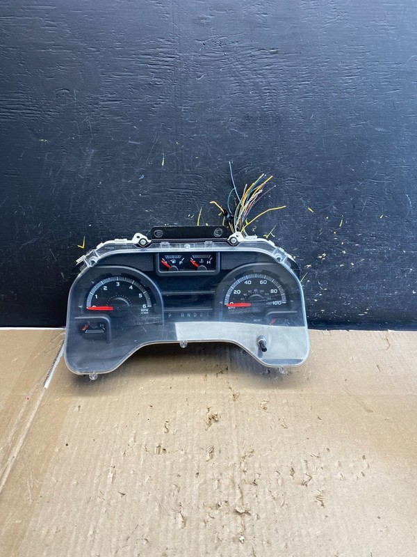 2010 to 2012 Nissan Pathfinder Speedometer Cluster Gauge OEM AB2200 DG