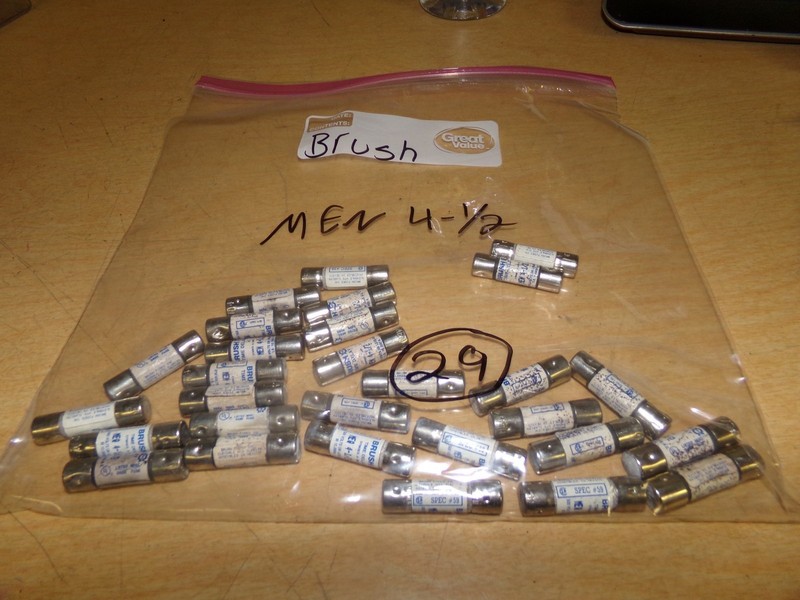 Brush MEN4-1/2 Fuses, Lot of 29 *FREE SHIPPING*