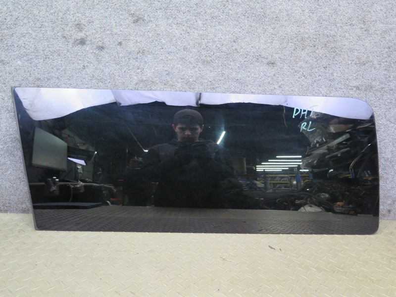 2003-2007 HUMMER H2 REAR LEFT DRIVER SIDE QUARTER GLASS WINDOW