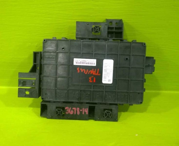 13 14 15 16 TAURUS FUSE RELAY JUNCTION BOX OEM 3678-14