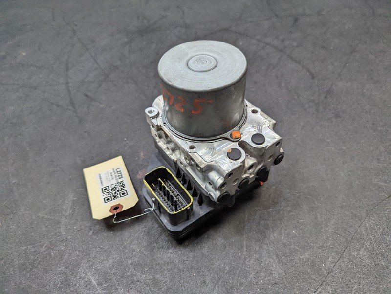 ABS Anti Lock Brake Pump Module 2015 Lexus RC350 44050-24080 2016