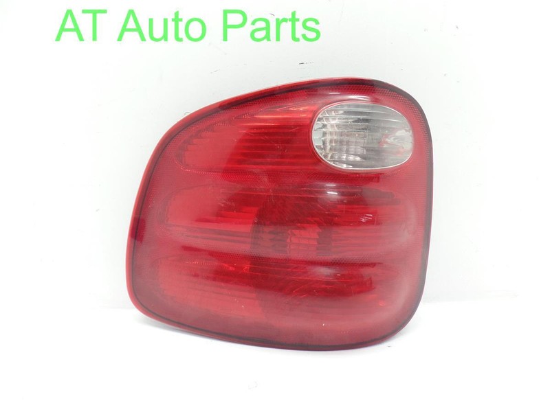 00 01 02 03 04 FORD F-150 DRIVER TAIL LIGHT YL3Z13405AA
