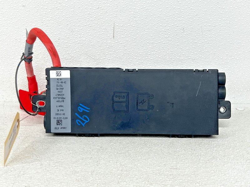 ⭐2016-2019 JAGUAR XE BATERRY FUSE JUNCTION TERRMAL BOX W/CABLE OEM LOT2691