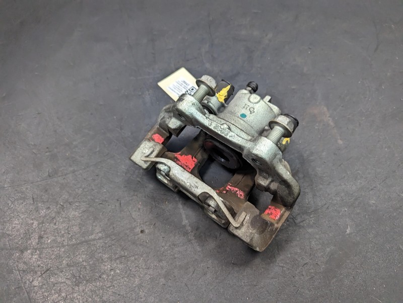 Rear Left Brake Caliper 2019 Jeep Grand Cherokee 68052377AA 2011 2012 2013- 2020