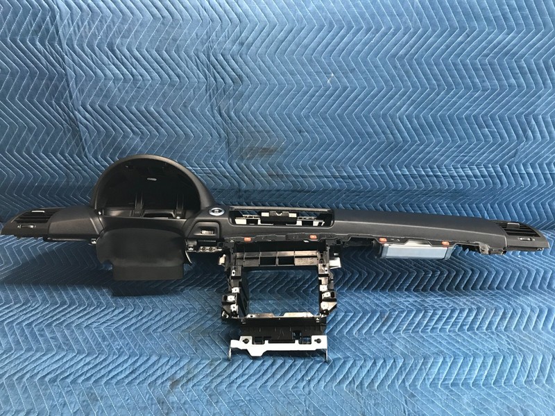 08-13 BMW 135I E82 INSTRUMENT PANEL DASH DASHBOARD BLACK PANEL OEM CONVERTIBLE