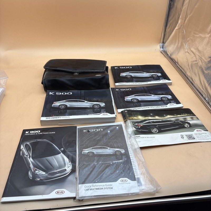 2015 Kia K900 owners manual Quick reference Guide With Case