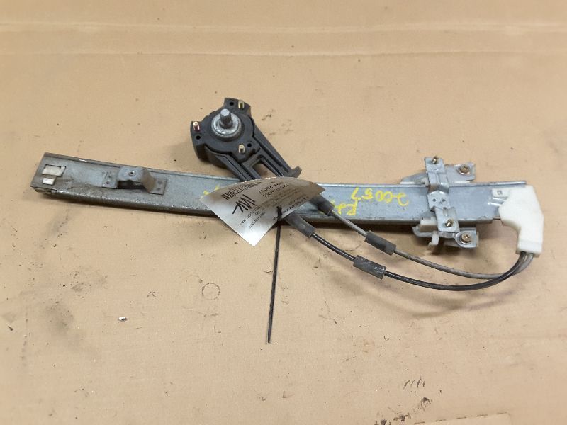 97 98 99 00 01 02 ESCORT L. FRT WINDOW REGULATOR SDN AND SW MAN 77878
