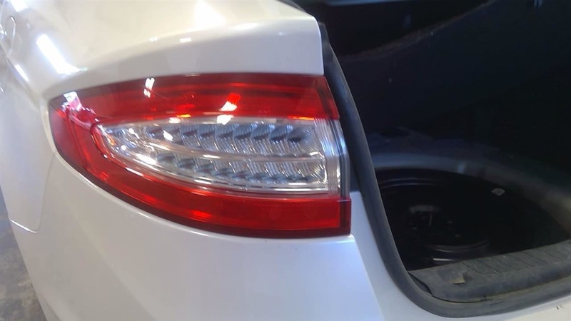 Driver Tail Light Quarter Panel Mounted LED Hybrid SE Fits 13-16 FUSION 3475040