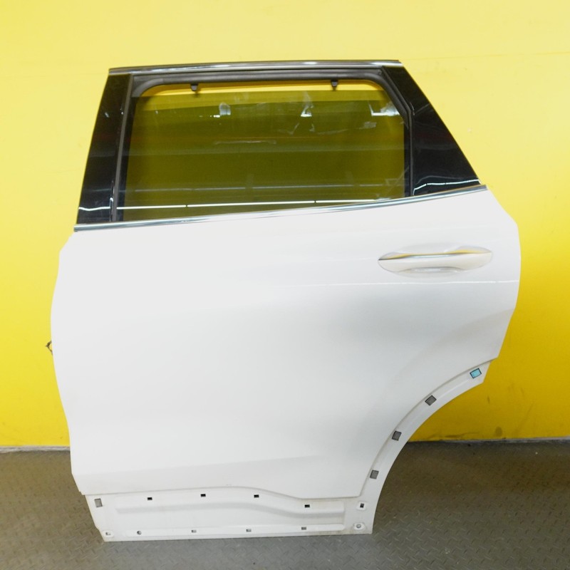2019-2023 HYUNDAI SANTA FE REAR LEFT SIDE DOOR SHELL OEM 77003S2010 WHITE WW8