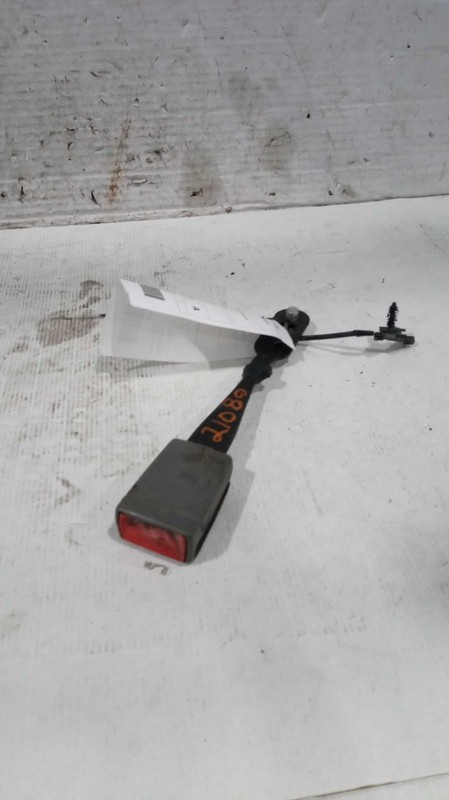 2016 Chevrolet Silverado 2500 Pickup OEM Used Seat Belt White 87000 Miles