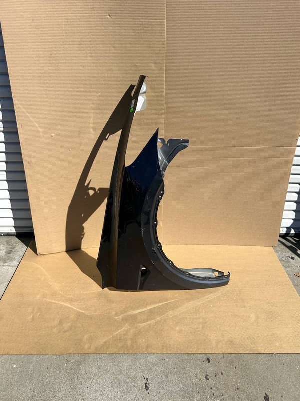 ✅2017-2024 Tesla Model Y Front Right Passenger Side Fender w/dent and scratches