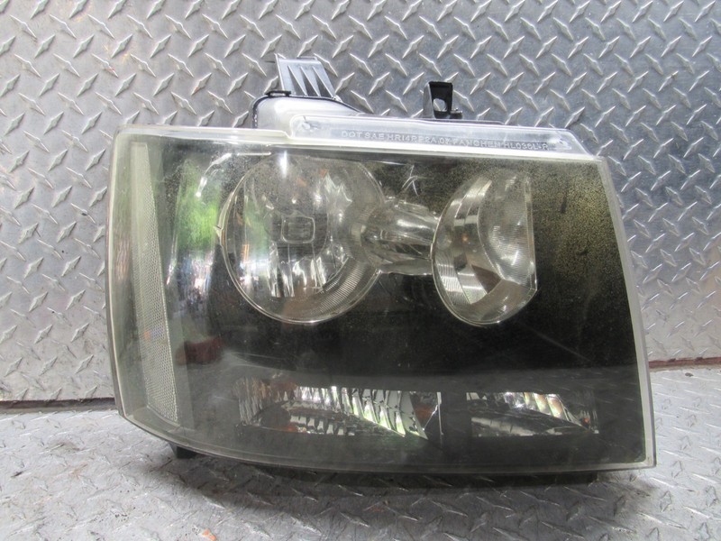 07-14 CHEVROLET TAHOE/ SUBURBAN 1500/2500 RIGHT PASSENGER HEAD LAMP