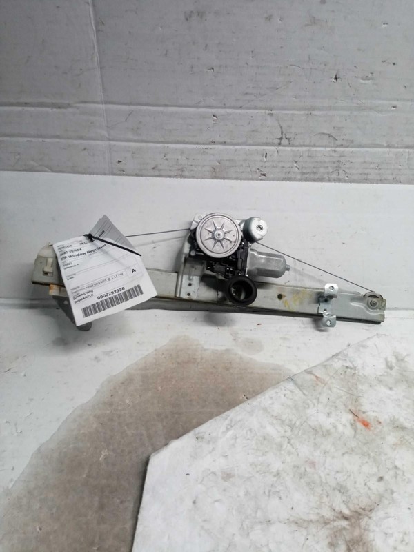 2020 Nissan Versa Blue Right Window Regulator OEM Used 690583 120K Miles