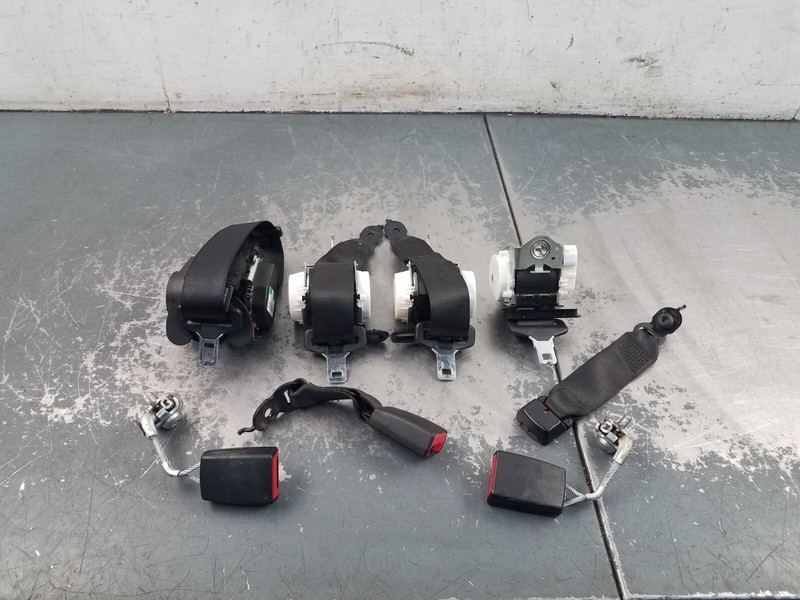 2013 BMW M5 F10 Seat Belt Set - Locked #6234 Q1
