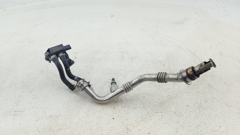22-24 FORD ESCAPE TITANIUM 2.0L EGR EXHAUST COOLER TUBE PIPE LINE & VALVE OEM