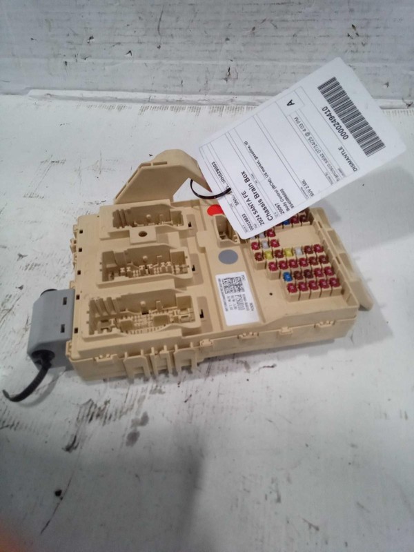 2024 Hyundai Santa Fe Body Control Module OEM 95400R6000 Red Used
