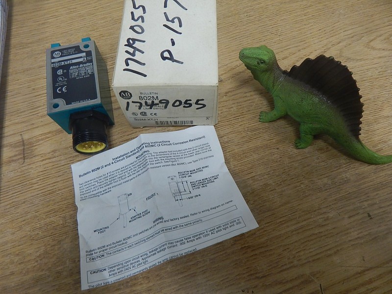 Allen Bradley 802M-XTJ1 Limit Switch Body series A 1749055 *FREE SHIPPING*