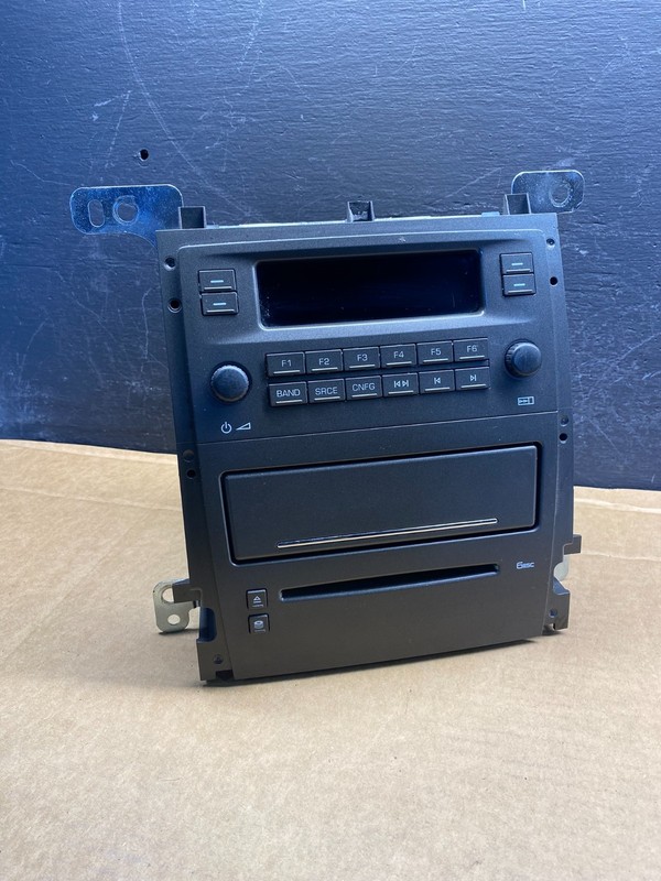2005 to 2007 Cadillac Escalade Radio CD AM/FM DVD 6 Disc OEM AD7568 DG