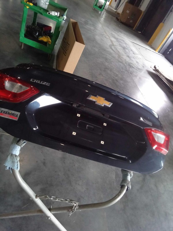2016 Chevrolet Cruze Black Deck Lid OEM 39033291 91000 Miles Used