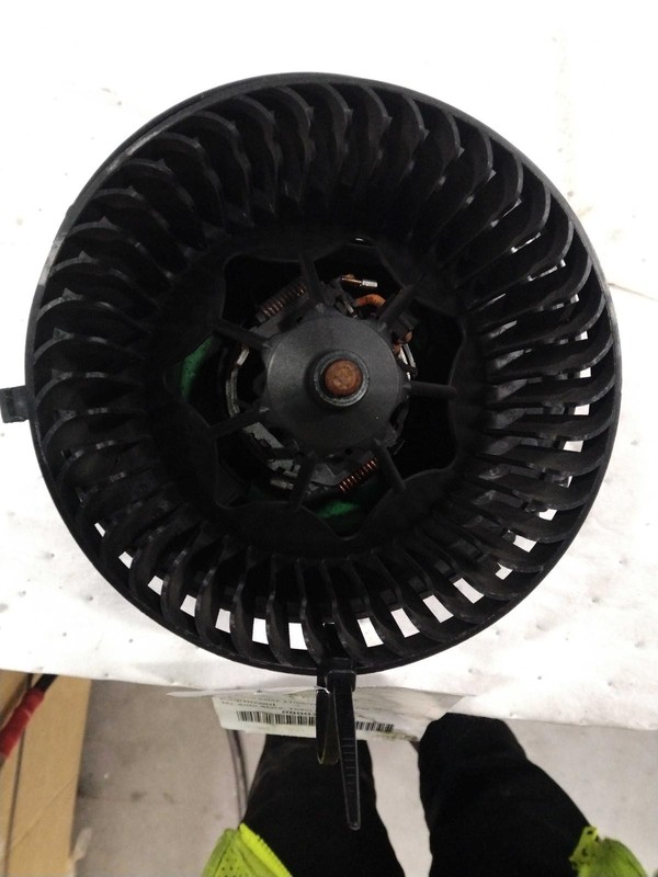 2015 Volkswagen Golf HVAC Blower Motor OEM 5Q1819021B 56000 Miles Black