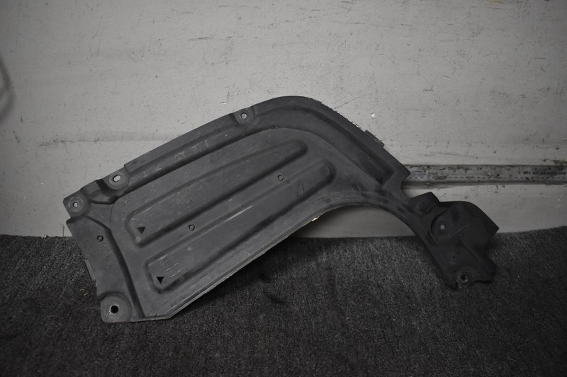 2019-2023 BMW X5 XDRIVE40I REAR LEFT SIDE SHIELD FACTORY OEM