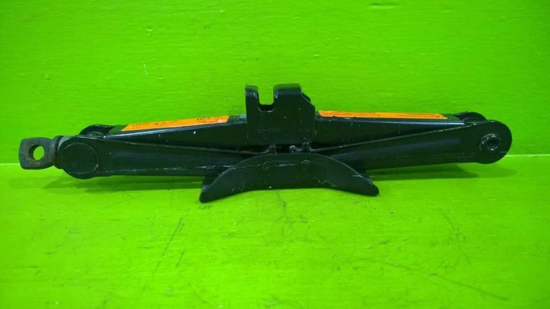 13 14 15 16 17 18 19 SENTRA EMERGENCY ROADSIDE JACK OEM 2632-64