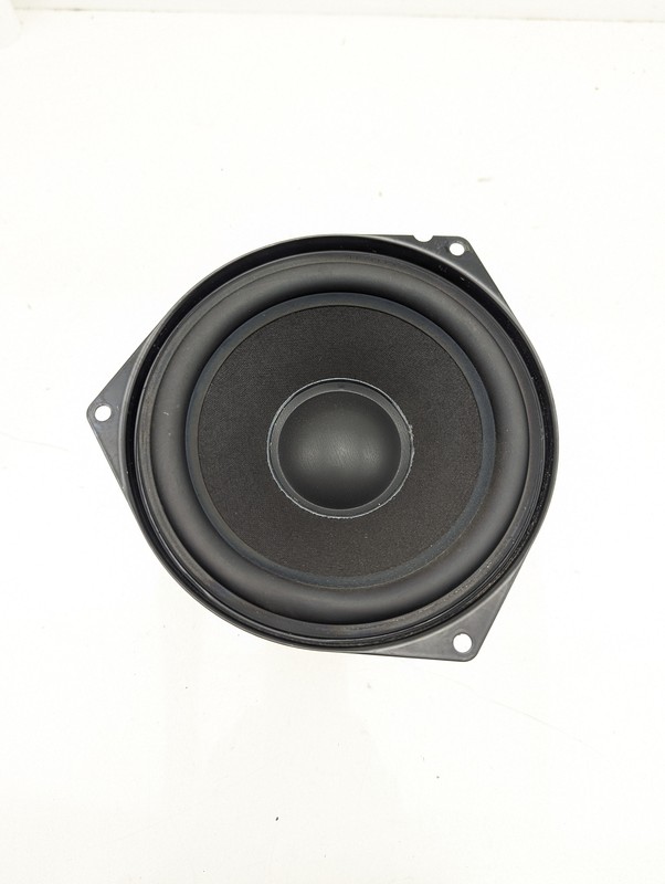 2000-2006 BMW X5 - REAR HIFI Central Speaker / Woofer 6904240