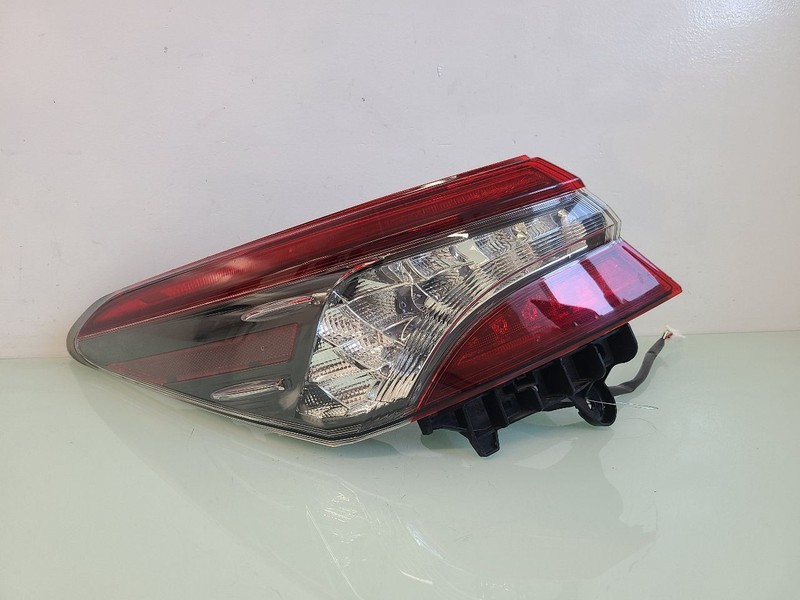 Driver Tail Light Quarter Panel Mounted LED Turn Signal Fits 18-23 CAMRY 581866