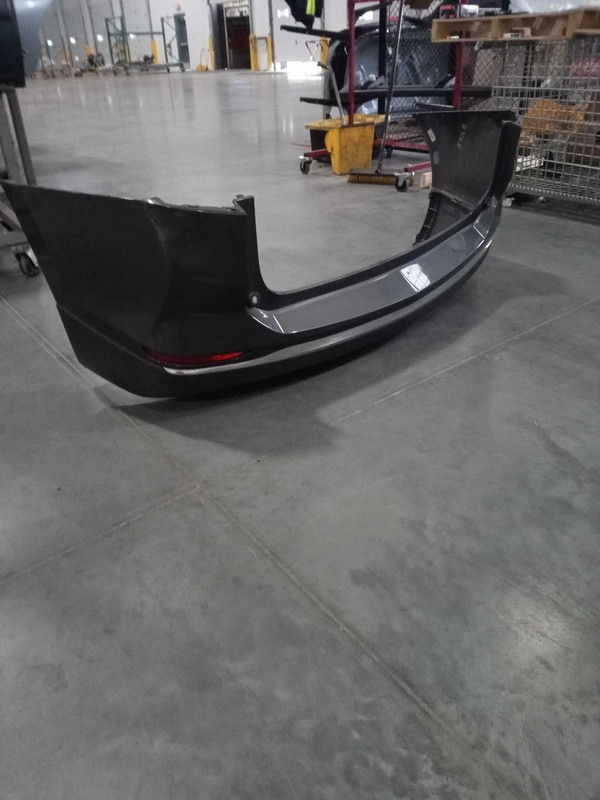 2021 Chevrolet Equinox Grey OEM Rear Bumper Assembly 73000 Miles