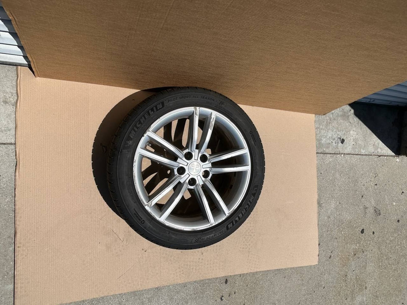 ✅2012-2015 Tesla Model S Wheel Rim 19x8.0+40mm + Tire 245/45 ZR19 6007214-00-D