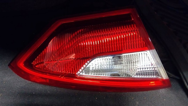 Driver Tail Light Sedan Inner Lid Mounted Fits 12-14 FOCUS 3407093