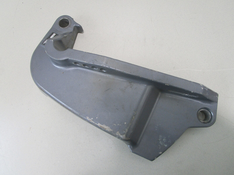 64E-43112-02-8D Stern Bracket STBD Yamaha 115-300Hp Outboard Clamp Bracket