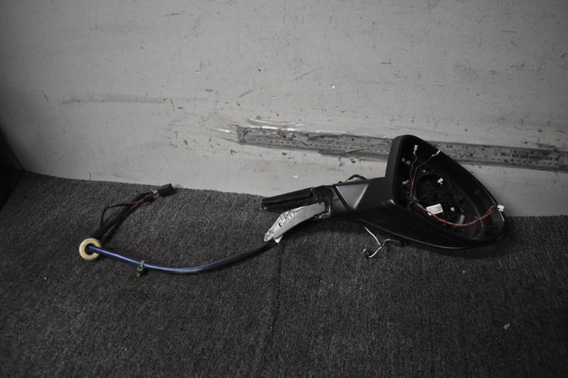 2015-2019 VOLKSWAGEN MK7 GOLF RIGHT SIDE MIRROR FACTORY OEM