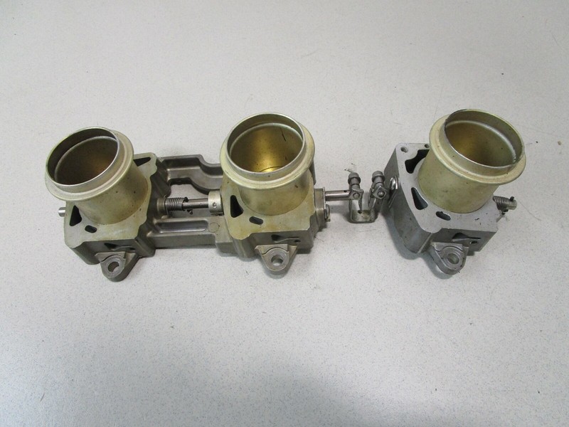 439354 439355 Throttle Body Upper Lower for Evinrude Ficht 200-250 Hp Outboard