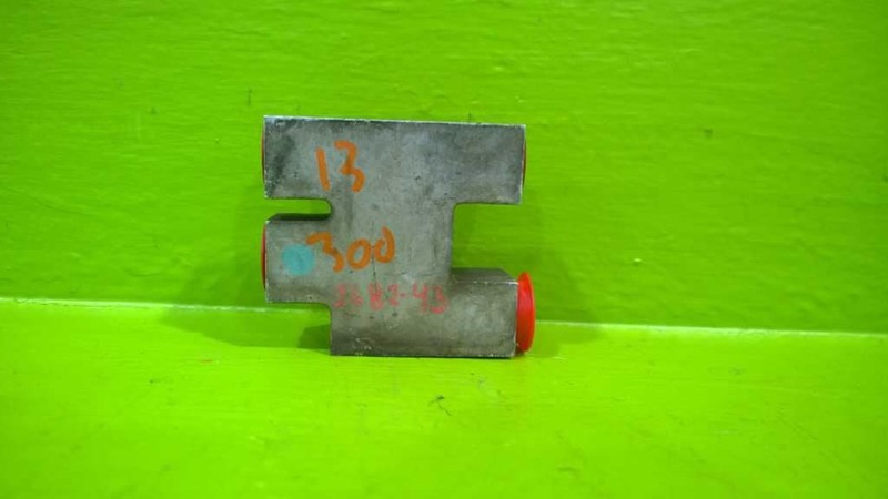 12 13 14 15 16 17 18 CHRYSLER 300 TRANSMISSION OIL COOLER BYPASS VALVE 2682-43