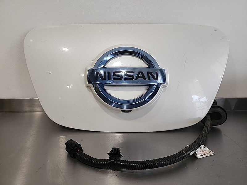 2013 - 2017 NISSAN LEAF FRONT BUMPER CHARGING PORT DOOR W/ CAMERA OEM White