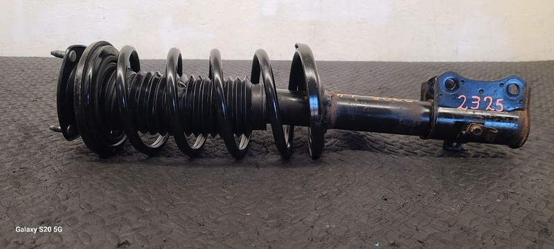 06-08 Suzuki Vitara 4x4 Front Left Driver Strut Assembly OEM 41602-65J00
