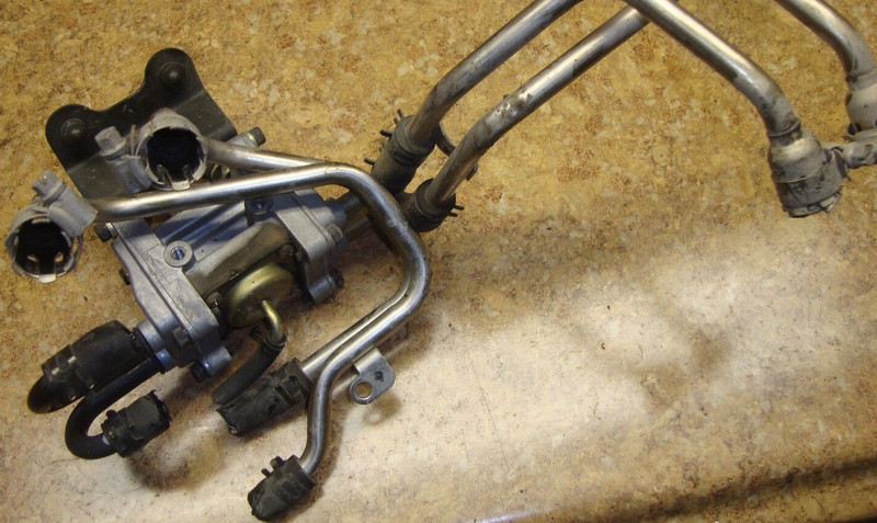 2001 Yamaha FZS1 FZ1 FZ 1 FZS1000 FZS 1000 Fazer Emissions Pump Vacuum Control