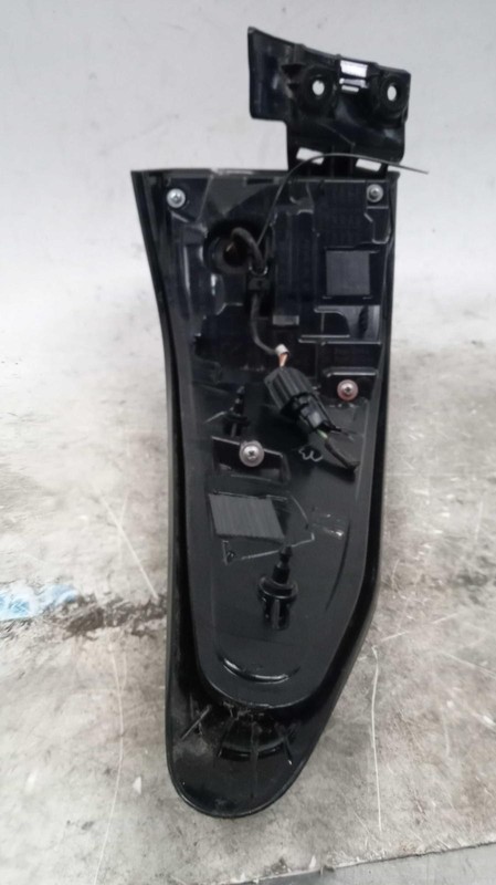 2020 Nissan Murano Right Tail Light Assembly Silver 677945 Used 98K Miles