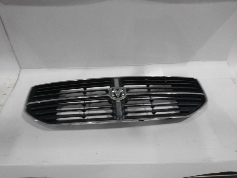 2008 Dodge Caliber Grille Orange OEM 0ZX191B6AC,68043938AA Used 4DR HTBK