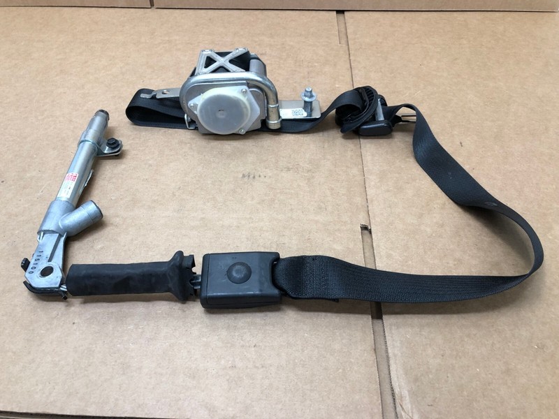 2012-2016 Tesla Model S Front Right Pass Seatbelt Retractor W/Tensioner OEM BTP1