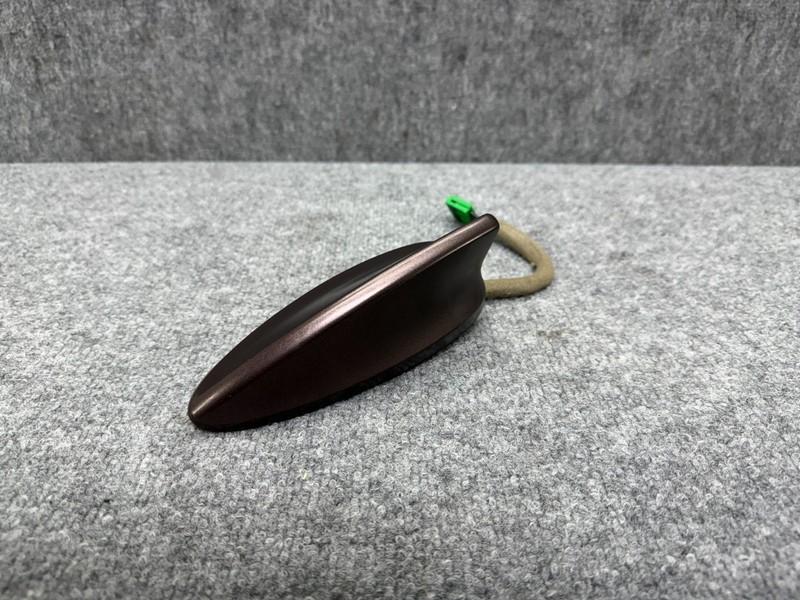 GENESIS GV70 2022-2026 OEM TOP UPPER ROOF SHARK FIN RADIO ANTENNA GRAY(NS7)