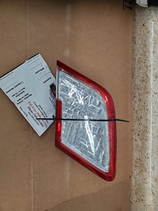 Driver Tail Light Decklid Mounted With Red Outline Fits 07-09 CAMRY 292463