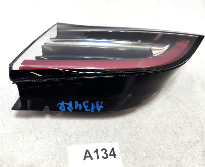 ✅ 2017-2020 OEM Tesla Model 3 Y Rear Right Passenger Side Inner Tail Light Lamp