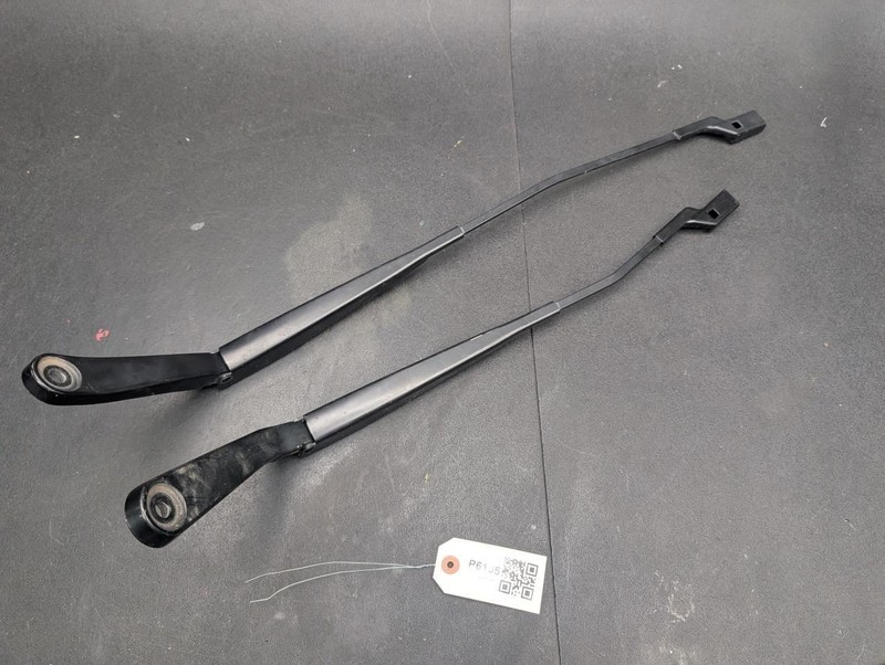 2PC Front Right + Left Wiper Arms Set 2018 Jaguar XE GX73-17527-BC 2017 - 2020 X