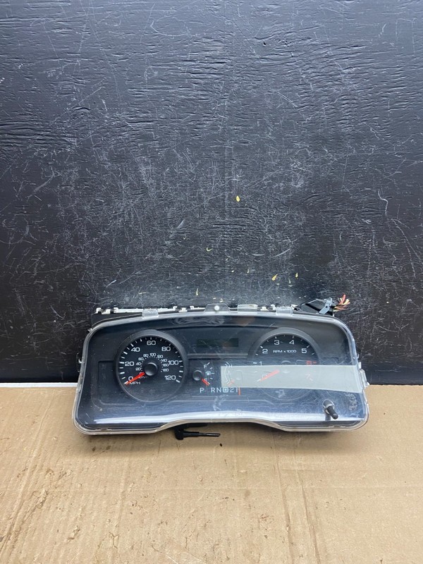 2009 to 2010 Mercury Marquis Speedometer Cluster Gauge Oem ae2075 DG