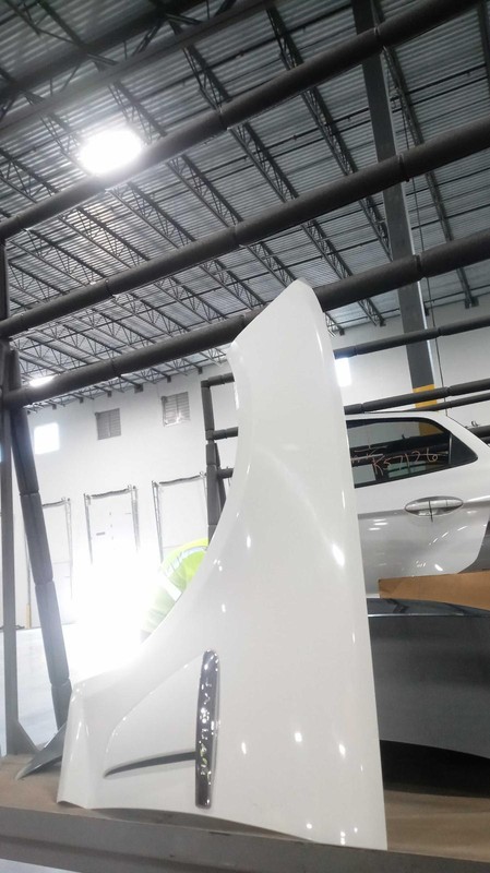 2015 Jaguar XF Left Fender White 373836 Used 72000 Miles OEM Quality