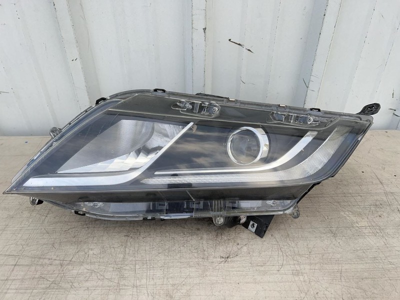 2018-2020 HONDA ODYSSEY LEFT HEADLAMP HALOGEN W/LED DRL FOR PARTS 61126