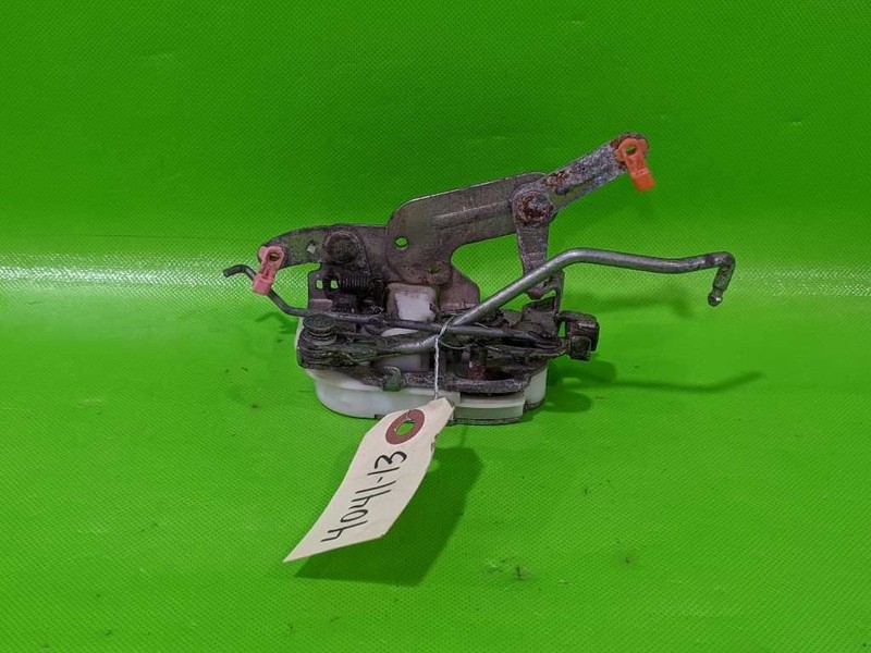 88-91 COROLLA CPE PASSENGER RIGHT FRONT DOOR LOCK LATCH OEM 4041-13